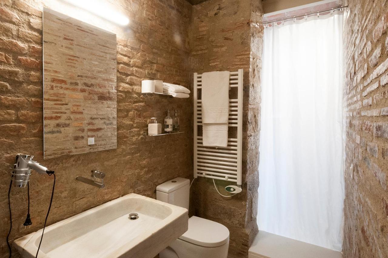 Onyar Apartments Rambla De La Llibertat 27 Girona Dış mekan fotoğraf