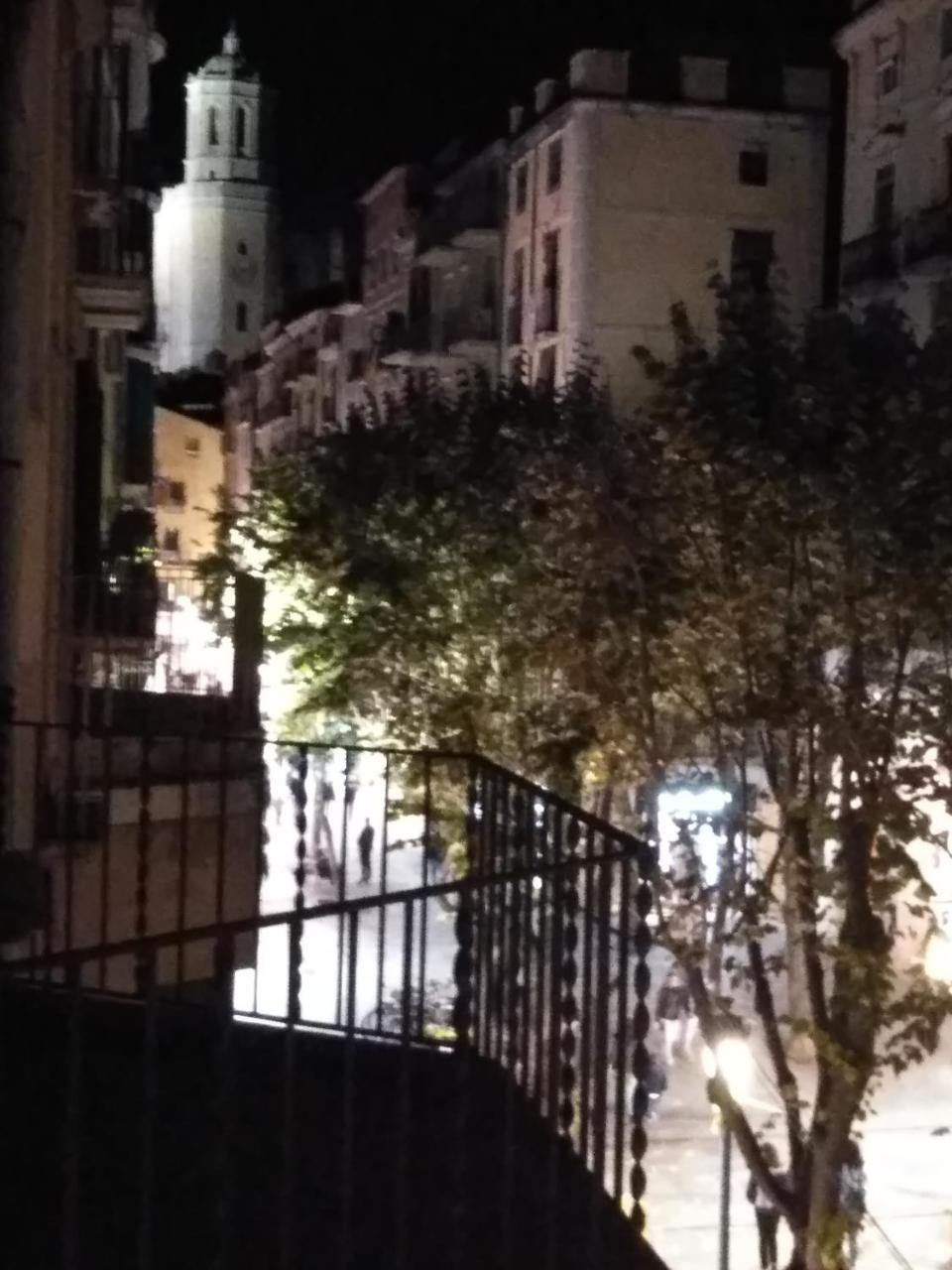 Onyar Apartments Rambla De La Llibertat 27 Girona Dış mekan fotoğraf
