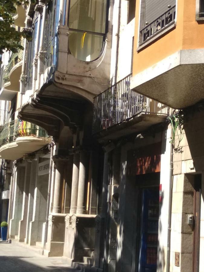Onyar Apartments Rambla De La Llibertat 27 Girona Dış mekan fotoğraf